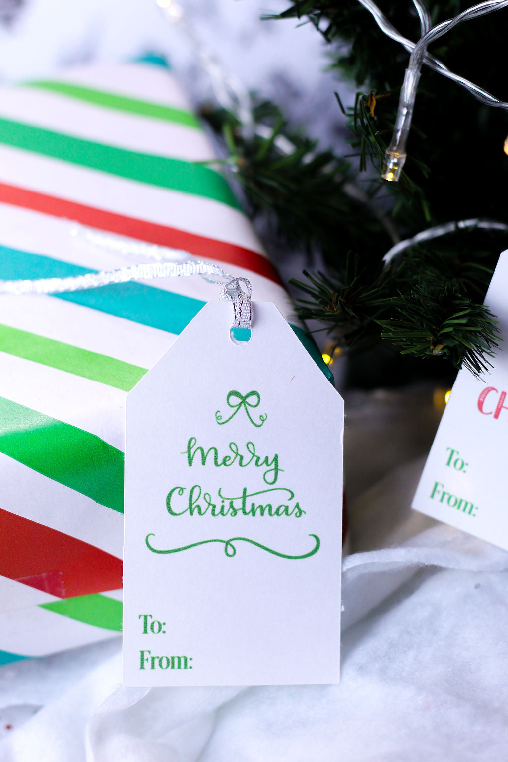 Elegant Christmas Themed Gift Tags 8 Count
