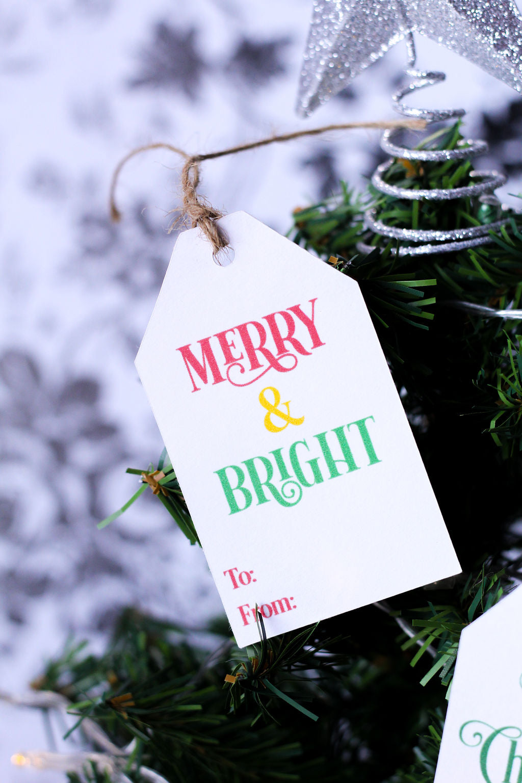 Elegant Christmas Themed Gift Tags 8 Count