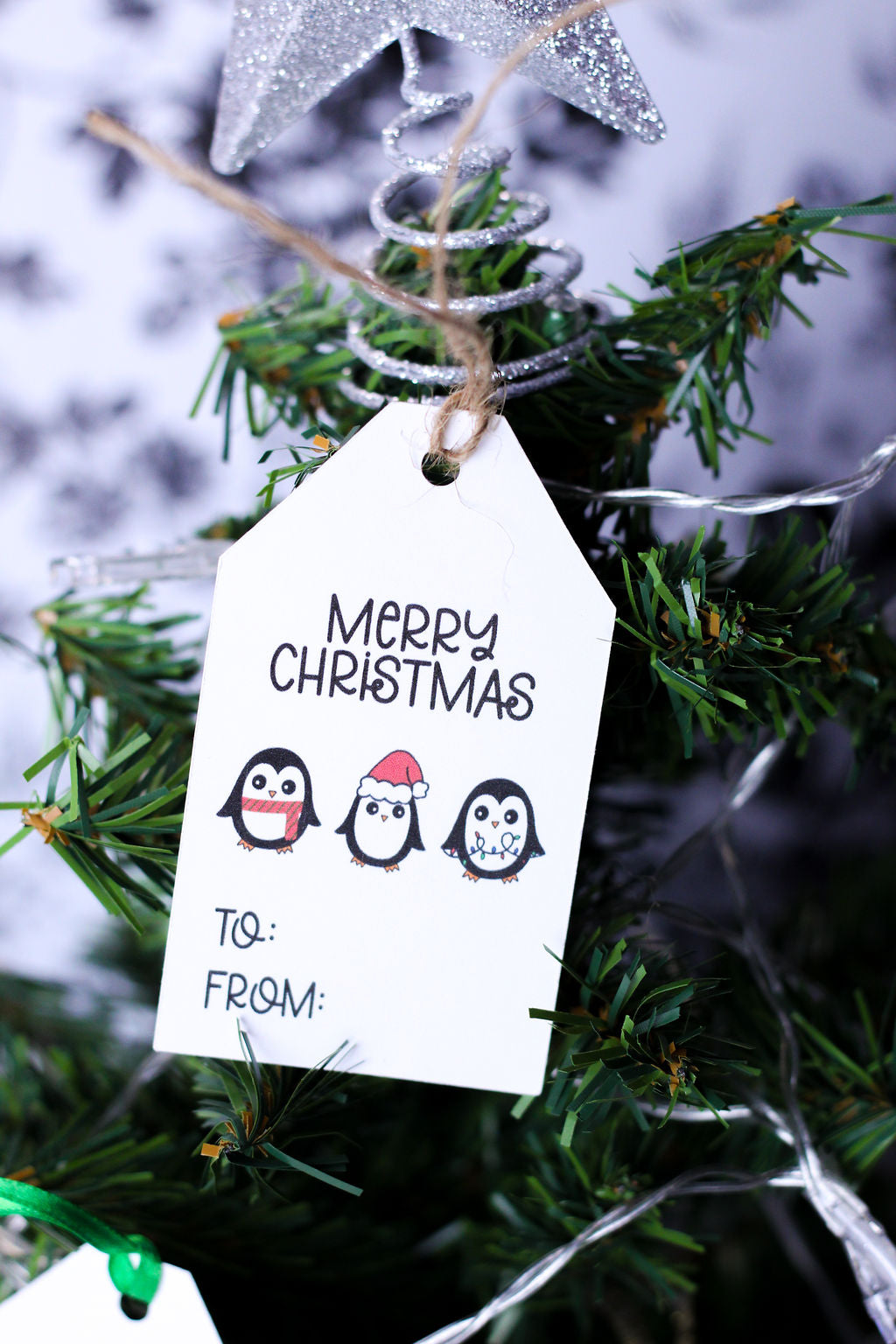 Christmas Character Themed Gift Tags 8 Count